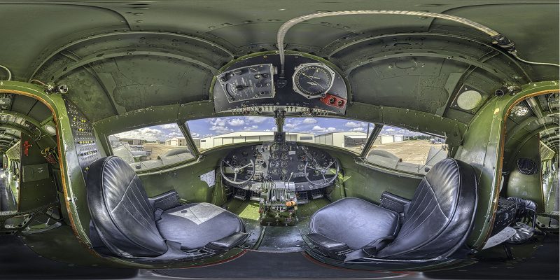 Thumb-CAF-C60 Lodestar Cockpit